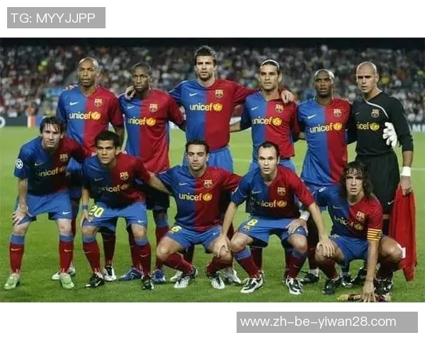 从草根到巨星追寻足球球星成长道路与辉煌历程